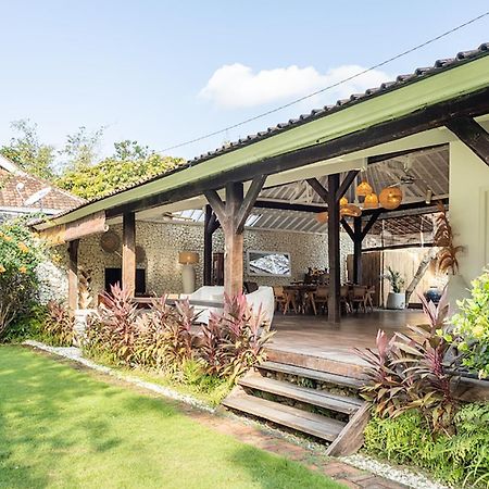 4 Bedroom Villa - Kerobokan Семиняк Екстериор снимка