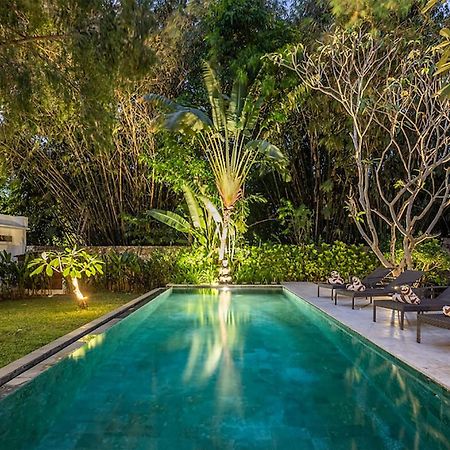 4 Bedroom Villa - Kerobokan Семиняк Екстериор снимка